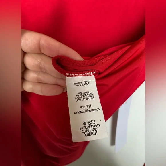 XS Red Crop Top - Picture 4 of 5